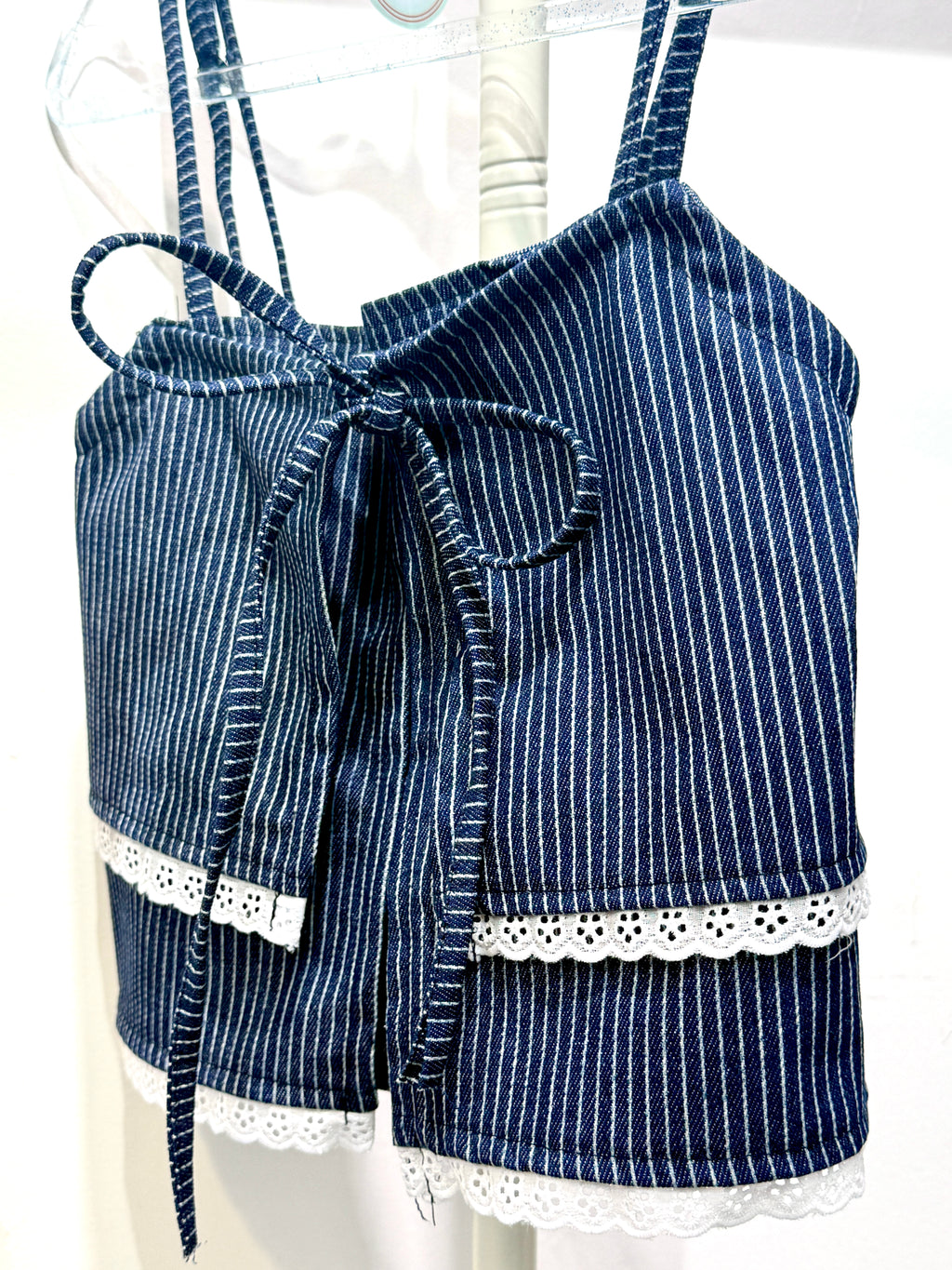 THAI VERSION 🇹🇭 VERTICAL STRIPES DENIM CROP TOP