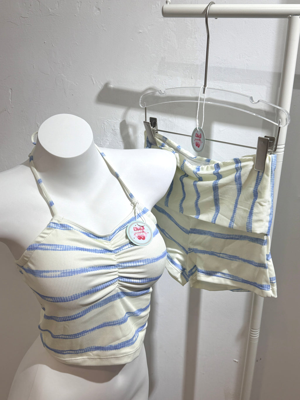 HORIZONTAL STRIPES
RESORT STYLE SWIMWEAR