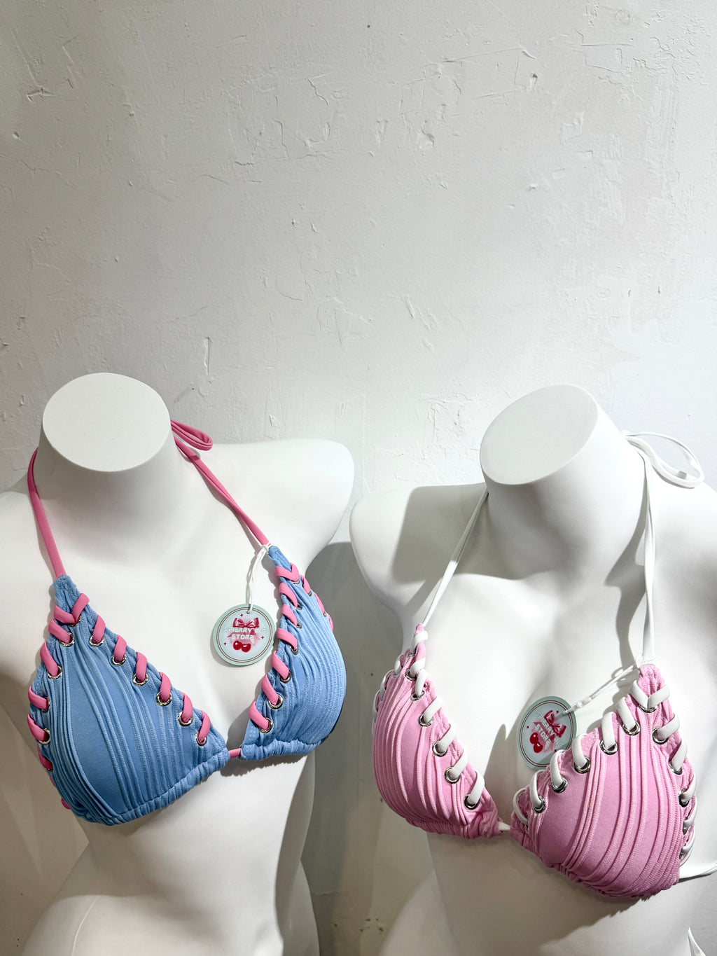 STRAPPY TWISTED BIKINI