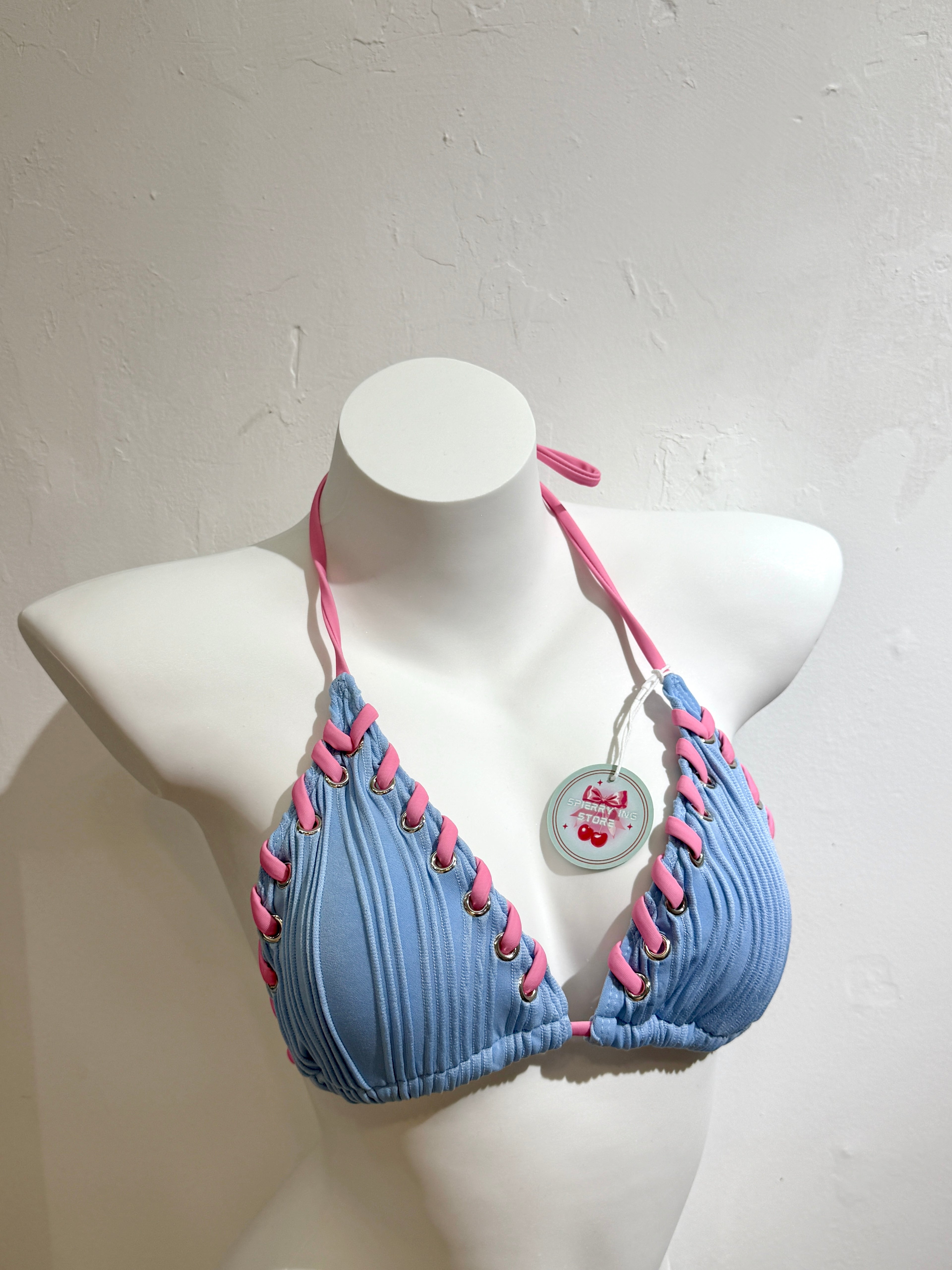 STRAPPY TWISTED BIKINI