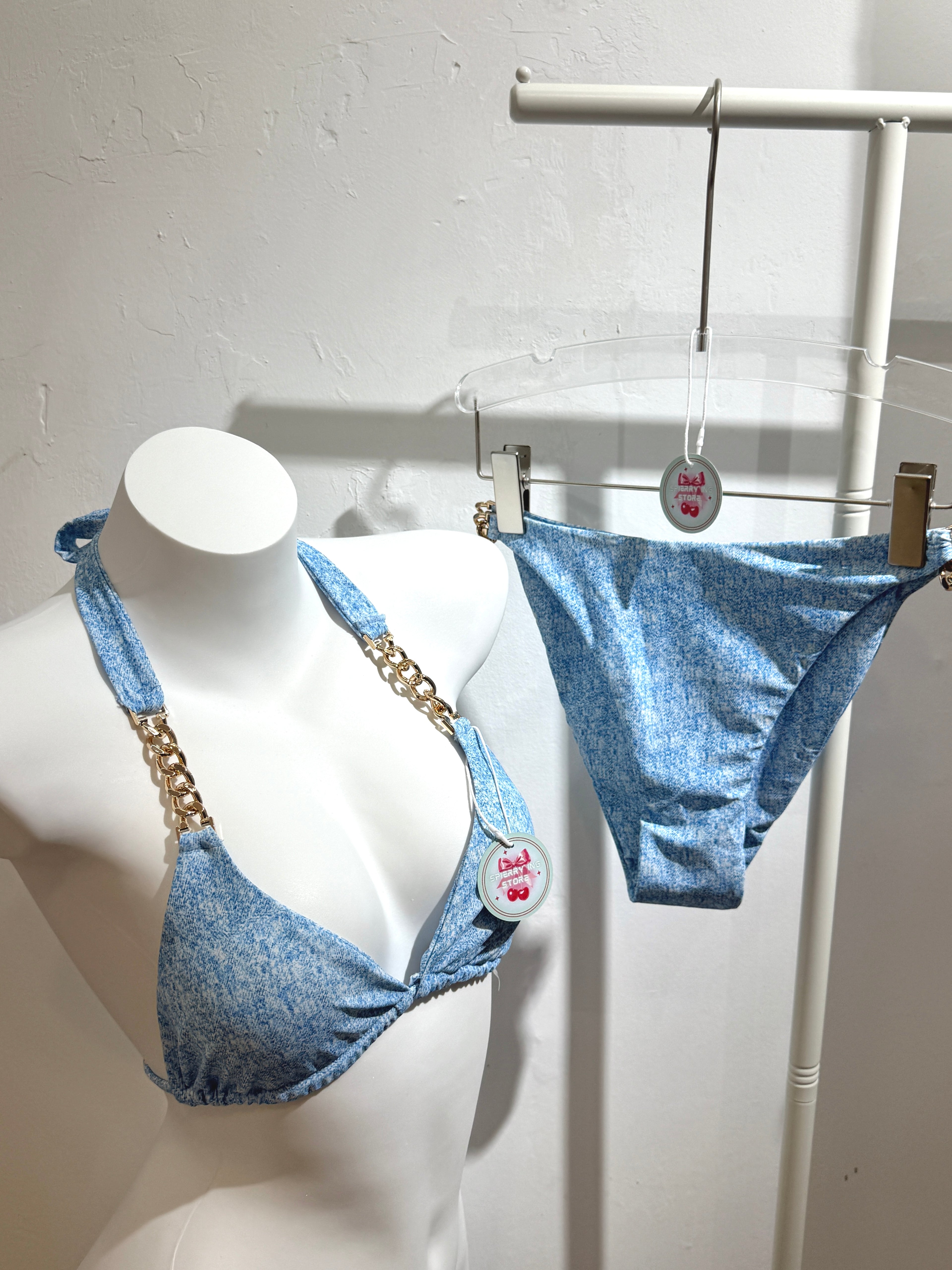 BLUE BIKINI WITH GOLD CHAIN