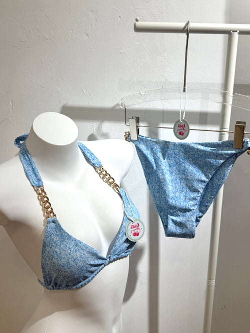 BLUE BIKINI WITH GOLD CHAIN
